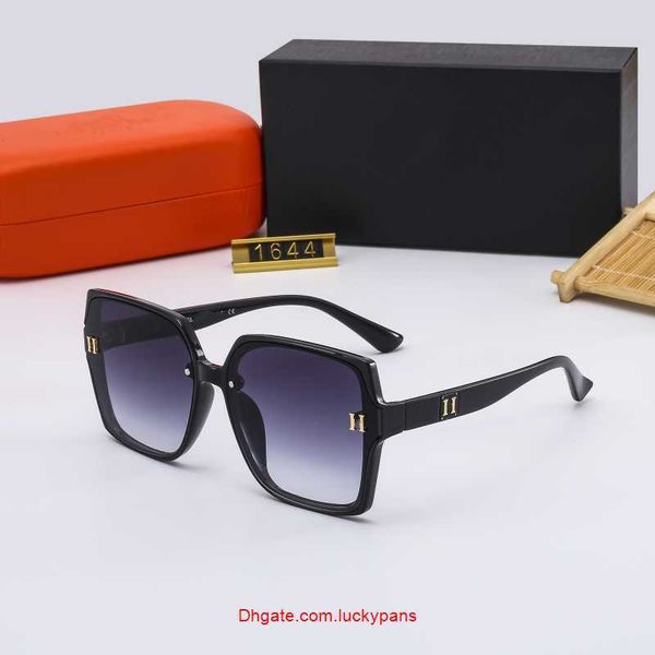 designer sunglasses fashion glasses man classic eyeglasses for women outdoor beach sun uv400 protection lenses can with original box gl4m, White;black
designer sunglasses fashion glasses man classic eyeglasses for women outdoor beach sun uv400 protection lenses can with original box gl4m, White;black