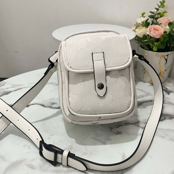 luxury designer messenger bag new fashion men's bag designer shoulder messenger bag mini small backpack mobile phone bag.
luxury designer messenger bag new fashion men's bag designer shoulder messenger bag mini small backpack mobile phone bag.