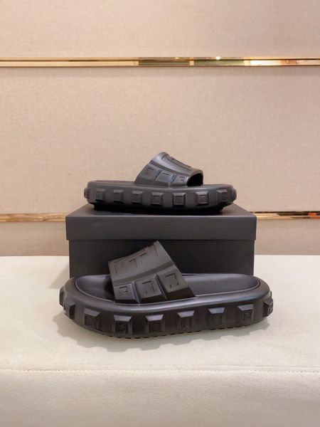 2023 slippers real leather shoes designer factory thick sole sandals soft mens sandals summer classic legendary beach flats 38-44 with box, Black
2023 slippers real leather shoes designer factory thick sole sandals soft mens sandals summer classic legendary beach flats 38-44 with box, Black