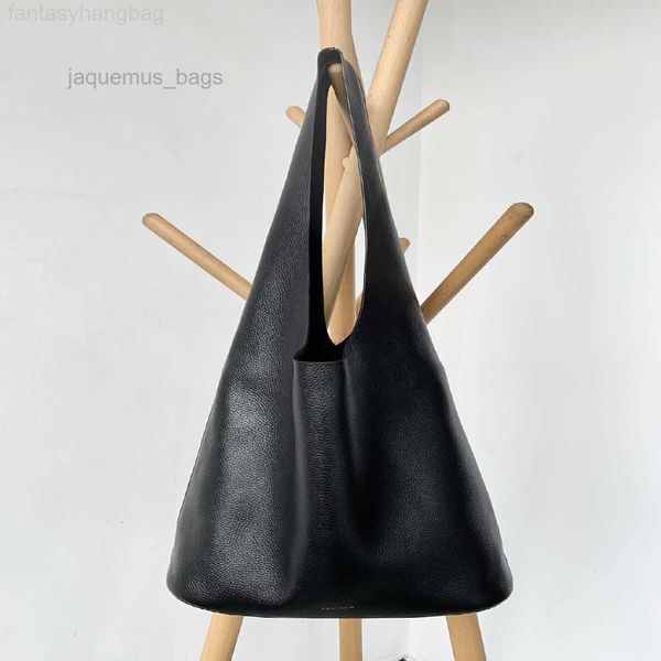 the row designer bags leather tote bag small simple style litchi grain cow leather shoulder bag large capacity handbagclassic tote bag fa4
the row designer bags leather tote bag small simple style litchi grain cow leather shoulder bag large capacity handbagclassic tote bag fa4