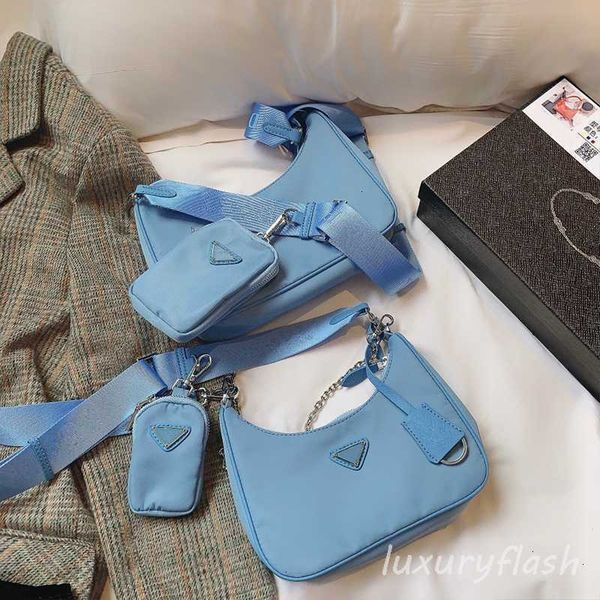 designers hobo high bags fashion black crossbody wallet purses women nylon quality luxurys triangle bag europe and america 2023 ladies
designers hobo high bags fashion black crossbody wallet purses women nylon quality luxurys triangle bag europe and america 2023 ladies