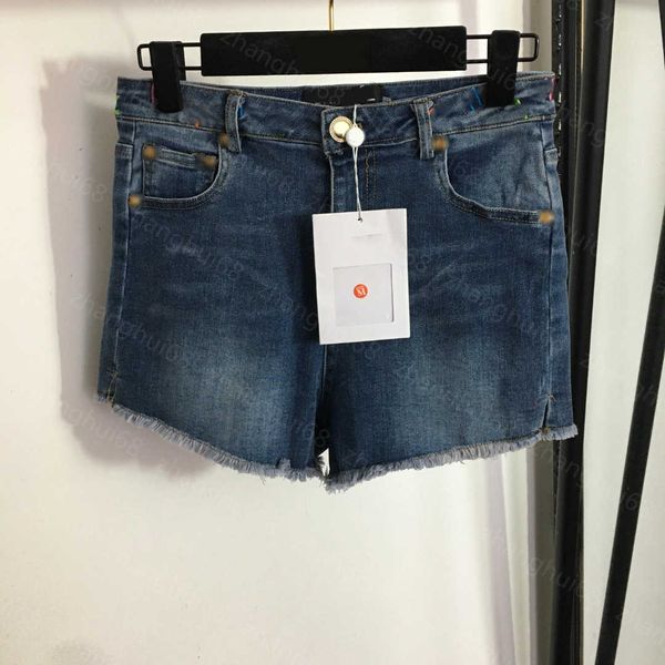 23ss womens shorts womens designer clothing colorful alphabet embroidered pant legs raw edge denim shorts women clothes, White;black
23ss womens shorts womens designer clothing colorful alphabet embroidered pant legs raw edge denim shorts women clothes, White;black
