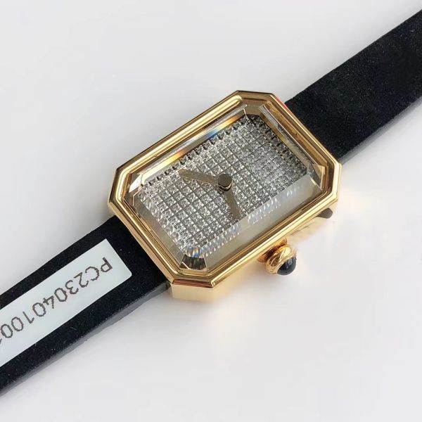 new luxury diamond lady watches swiss quartz movement woman designer watches sapphire crystal rectangle 18k rose gold case leather strap, Slivery;brown
new luxury diamond lady watches swiss quartz movement woman designer watches sapphire crystal rectangle 18k rose gold case leather strap, Slivery;brown