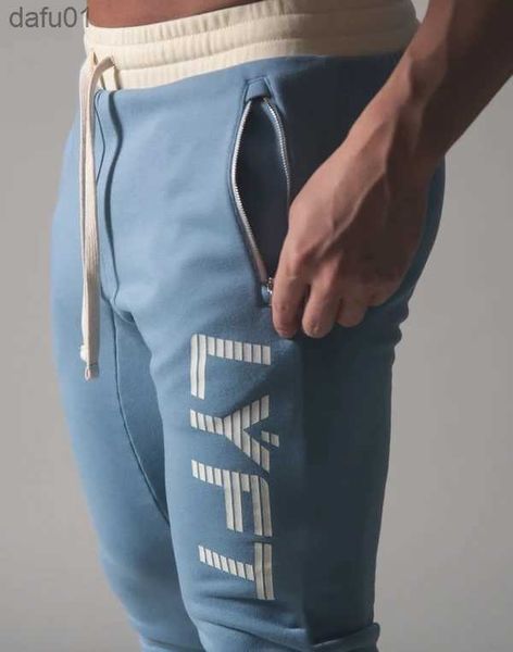 men sweatpants fitness bodybuilding men pants casual print men joggers pants cotton sweatpants slim fit streetwear male trousers l230520, Black
men sweatpants fitness bodybuilding men pants casual print men joggers pants cotton sweatpants slim fit streetwear male trousers l230520, Black