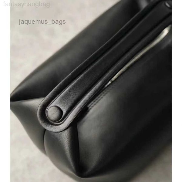 the row designer bags leather luxury female bags extremely simple and light luxury cowhide handclassic tote bag the row
the row designer bags leather luxury female bags extremely simple and light luxury cowhide handclassic tote bag the row