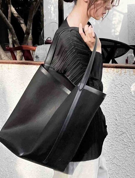 the row designer bags leather bag bucket bag large capacity canvas small premium shoulder tote shoppingclassic tote bag the row
the row designer bags leather bag bucket bag large capacity canvas small premium shoulder tote shoppingclassic tote bag the row