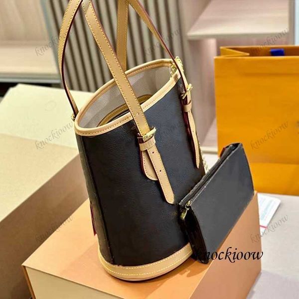 luxury designer bags embossed bucket bag large capacity leather handbag inner strap small bag two in one women's fashion underarm bag p
luxury designer bags embossed bucket bag large capacity leather handbag inner strap small bag two in one women's fashion underarm bag p