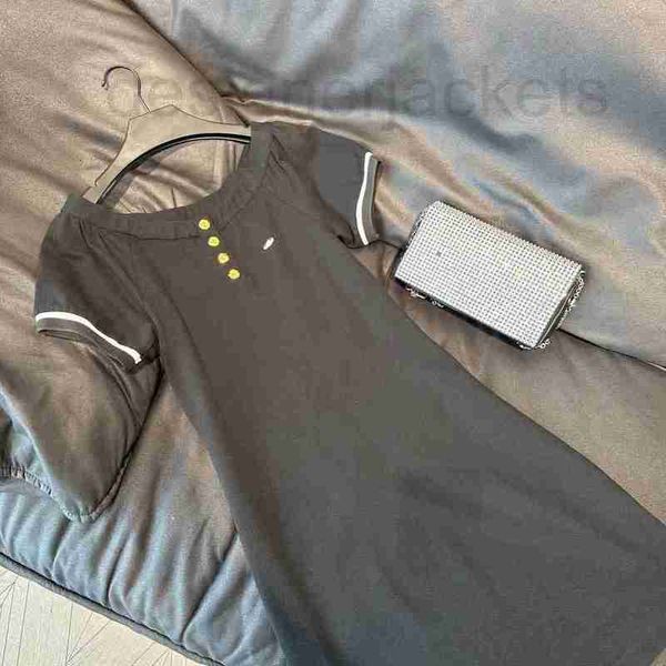 basic & casual dresses designer 2023 summer new embroidered arc de triomphe gold button off shoulder short sleeve slim fit knitted dress for, Black;gray
basic & casual dresses designer 2023 summer new embroidered arc de triomphe gold button off shoulder short sleeve slim fit knitted dress for, Black;gray