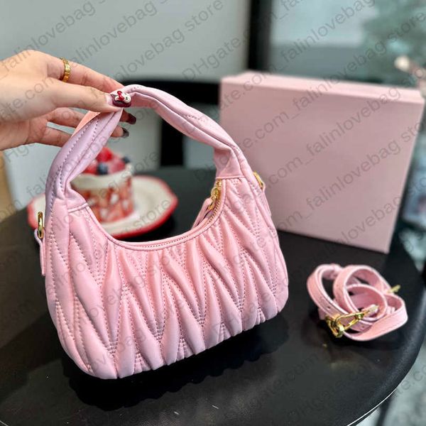 shoulder bags hobo miu hobo wander matelasse nappa bag handbags luxury wallet womens designer cross body purses totes clutch bags 103735
shoulder bags hobo miu hobo wander matelasse nappa bag handbags luxury wallet womens designer cross body purses totes clutch bags 103735