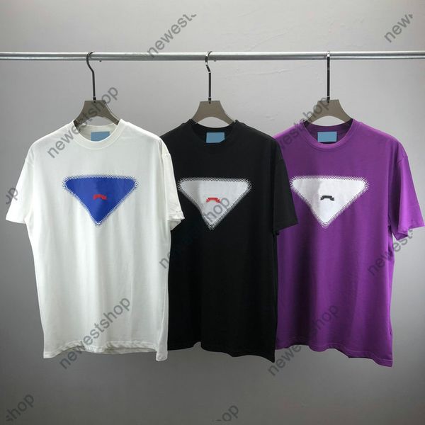 23ss summer mens plus tees men designers t shirts inverted triangle letter logo print t shirts mens short sleeve cotton casual t-shirts crew, Black;brown
23ss summer mens plus tees men designers t shirts inverted triangle letter logo print t shirts mens short sleeve cotton casual t-shirts crew, Black;brown