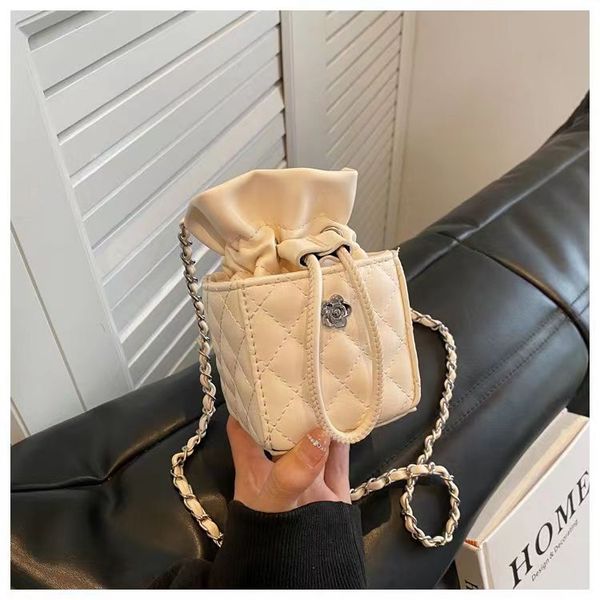 new drawstring bucket bag fashion high appearance level mini bag diamond lattice chain crossbody bag
new drawstring bucket bag fashion high appearance level mini bag diamond lattice chain crossbody bag