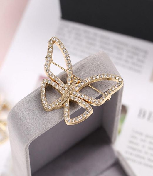cute crystal butterfly brooch women girl hollow butterfly brooch suit lapel pin for gift party fashion jewelry accessories8010073, Gray
cute crystal butterfly brooch women girl hollow butterfly brooch suit lapel pin for gift party fashion jewelry accessories8010073, Gray