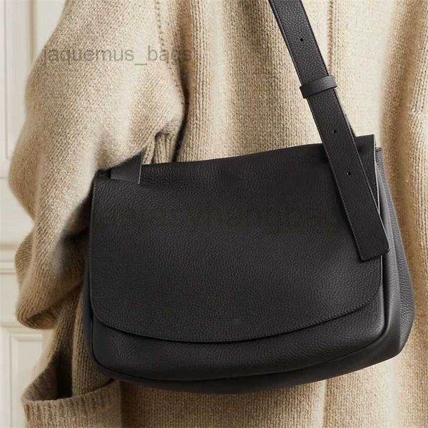 the row designer bags high end damei bai baihe the same leather clamshell messenger shoulder large capacity messenger female handbags
the row designer bags high end damei bai baihe the same leather clamshell messenger shoulder large capacity messenger female handbags