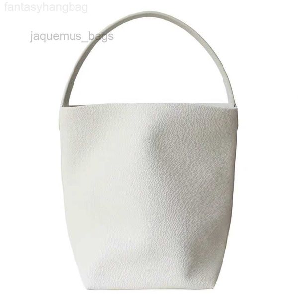 the row designers bags women luxurys tote crossbody leather bucket half moon bag crescent underarm shoulder purse u3iu u3iu
the row designers bags women luxurys tote crossbody leather bucket half moon bag crescent underarm shoulder purse u3iu u3iu