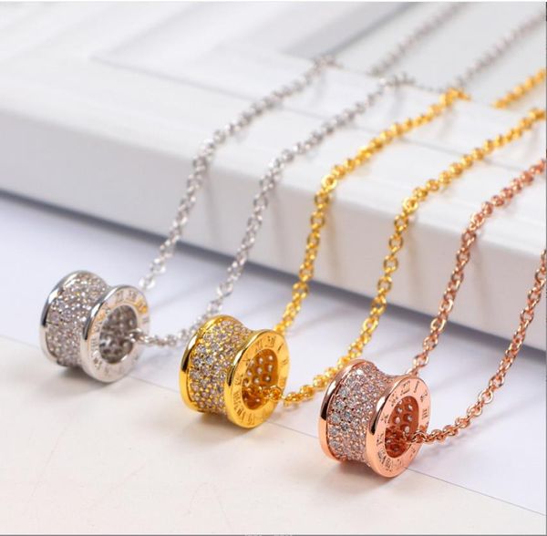 pendant necklaces wholesale of fashionable and minimalist collarbone chains with european and american full diamonds, full sky stars, round, Silver
pendant necklaces wholesale of fashionable and minimalist collarbone chains with european and american full diamonds, full sky stars, round, Silver
