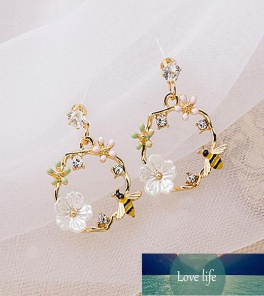women039s elegant bee flower circle painting oil rhinestone animal stud earrings new trend girls party wedding jewelry brincos 4225540, Golden;silver
women039s elegant bee flower circle painting oil rhinestone animal stud earrings new trend girls party wedding jewelry brincos 4225540, Golden;silver
