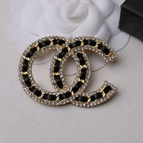 digner jewerly brand letter brooch gold plated inlay crystal rhintone brooch lady pearl pin womens marry wedding party, Gray
digner jewerly brand letter brooch gold plated inlay crystal rhintone brooch lady pearl pin womens marry wedding party, Gray