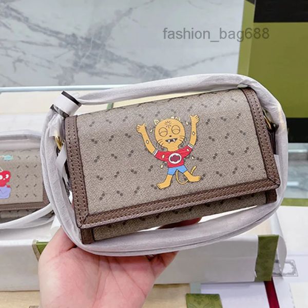 2023 new fashion evening bags illustration shoulder clutch bag women crossbody bags letter printing canvas handbags purse flap cell phone po
2023 new fashion evening bags illustration shoulder clutch bag women crossbody bags letter printing canvas handbags purse flap cell phone po