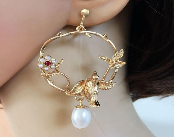 new elegant pearl bird clip earring popular pearl clip erring cute exquisite jewelry for women1380148, Golden;silver
new elegant pearl bird clip earring popular pearl clip erring cute exquisite jewelry for women1380148, Golden;silver