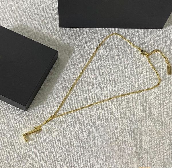 classic designer letters necklaces 18k gold plated fashion pendant necklace long chain for women men party wedding jewelry gift, Silver
classic designer letters necklaces 18k gold plated fashion pendant necklace long chain for women men party wedding jewelry gift, Silver