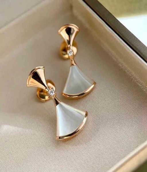 fashion stud s925 original brand earring pendant jewelry lady earring couple gift5263107, Golden;silver
fashion stud s925 original brand earring pendant jewelry lady earring couple gift5263107, Golden;silver