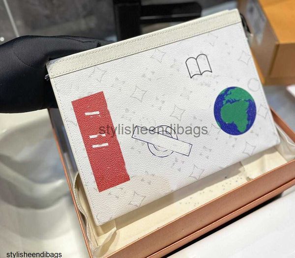 man pochette voyage clutch bag men women toiletry pouch classic designer document bags handbag purse wallet mens card wallets cosmetic washi
man pochette voyage clutch bag men women toiletry pouch classic designer document bags handbag purse wallet mens card wallets cosmetic washi