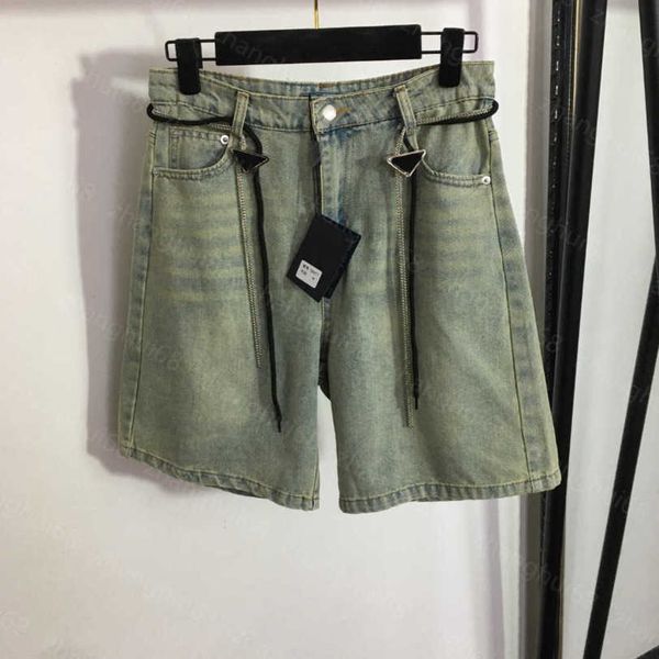 23ss womens designer clothing womens shorts alphabet triangle label chain belt washed made old five cent denim shorts women clothes a1, White;black
23ss womens designer clothing womens shorts alphabet triangle label chain belt washed made old five cent denim shorts women clothes a1, White;black