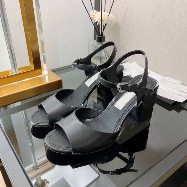 2023 classic sandal brand designers slipper ccity fashion leisure slide sandal women summer channel mid and high heeled sandals z131, Black
2023 classic sandal brand designers slipper ccity fashion leisure slide sandal women summer channel mid and high heeled sandals z131, Black