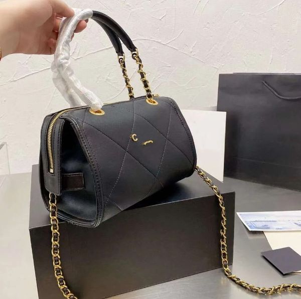 2023 new shoulder designers bags luxurys women handbags chains fashion bag celebrities party fashionable handbag purse for girlfriend gift w
2023 new shoulder designers bags luxurys women handbags chains fashion bag celebrities party fashionable handbag purse for girlfriend gift w