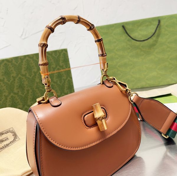 luxury diana women shoulder bag bamboo handles mini tote bag lady handbags fashion designer bags double letter cross body bag
luxury diana women shoulder bag bamboo handles mini tote bag lady handbags fashion designer bags double letter cross body bag