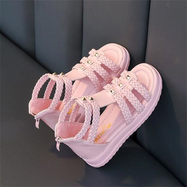girls' sandals summer new fashion woven open-toe princess shoes gladiator sandals with soft soles for children, Black;red
girls' sandals summer new fashion woven open-toe princess shoes gladiator sandals with soft soles for children, Black;red