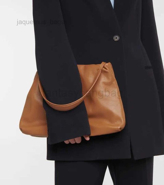 the row designer bags cowhide handbourse plain suede cloud shoulder european and american fashion women's bag handbags
the row designer bags cowhide handbourse plain suede cloud shoulder european and american fashion women's bag handbags