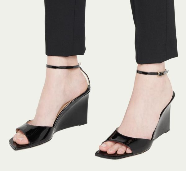desginer sandals brien 85mm sandal women dress pumps ankle strap wedge sandals platform high heel patent leather square toe 35-43box white b, Black
desginer sandals brien 85mm sandal women dress pumps ankle strap wedge sandals platform high heel patent leather square toe 35-43box white b, Black