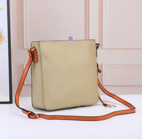 designer bag leather large capacity handbags classic women crossbody shoulderbag famous clutch purse 2023 fashion messenger shopping tote ba
designer bag leather large capacity handbags classic women crossbody shoulderbag famous clutch purse 2023 fashion messenger shopping tote ba