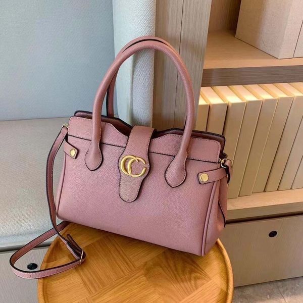 designer bag women tote bag luxury handbag brand shoulder bags large capacity multifunctional luxury designer messenger bag
designer bag women tote bag luxury handbag brand shoulder bags large capacity multifunctional luxury designer messenger bag