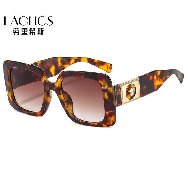 new fashion large square 918 personalized leopard double color frame sunglasses sunglasses, White;black
new fashion large square 918 personalized leopard double color frame sunglasses sunglasses, White;black