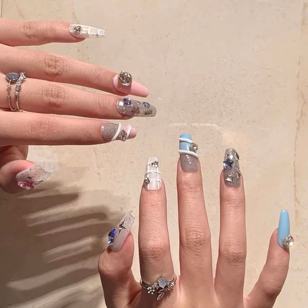 cream sweetheart wears armour cute love bow wear nail sequins detachable fake nail clip nail art, Red;gold
cream sweetheart wears armour cute love bow wear nail sequins detachable fake nail clip nail art, Red;gold