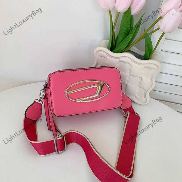 2023 new arrival designer letter d bag fashion pink camera bags brand shoulder crossbody bags women leather luxury handbags tote classic fem
2023 new arrival designer letter d bag fashion pink camera bags brand shoulder crossbody bags women leather luxury handbags tote classic fem