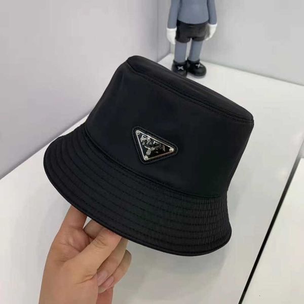 

Fashionable summer designer luxury Super high quality autumn and winter warm P fisherman's hat correct version nylon triangle sunscreen sunshade inverted basin, Black