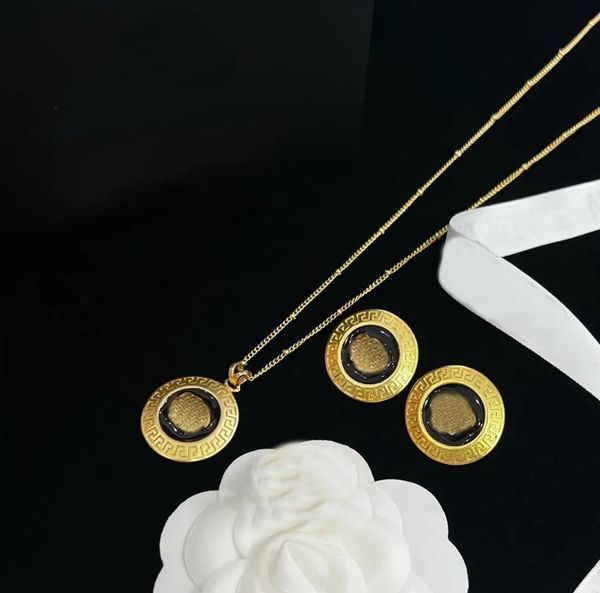 new design pendant women's earring copper 18k gold plating ladies necklace designer jewelry ver-e0111w, Silver
new design pendant women's earring copper 18k gold plating ladies necklace designer jewelry ver-e0111w, Silver