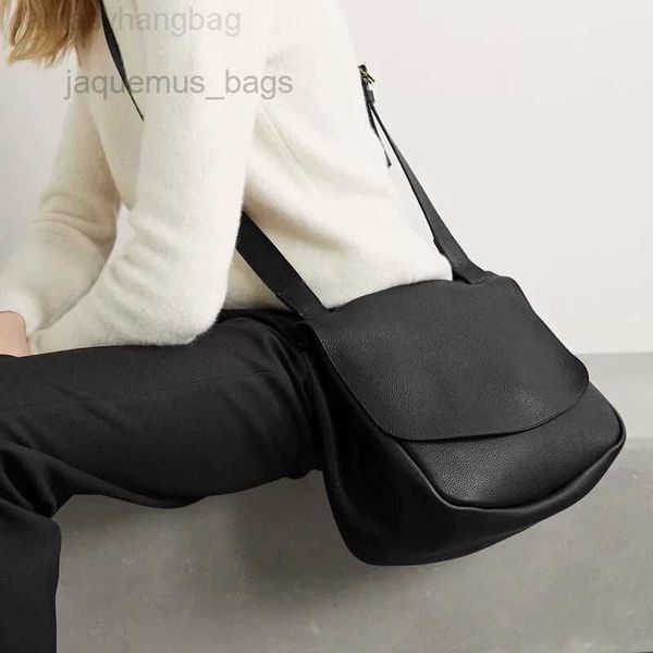 the row designer bags leather lily da mei's same clamshell messenger bag very simple leather single shoulder bag large capacityclassic
the row designer bags leather lily da mei's same clamshell messenger bag very simple leather single shoulder bag large capacityclassic