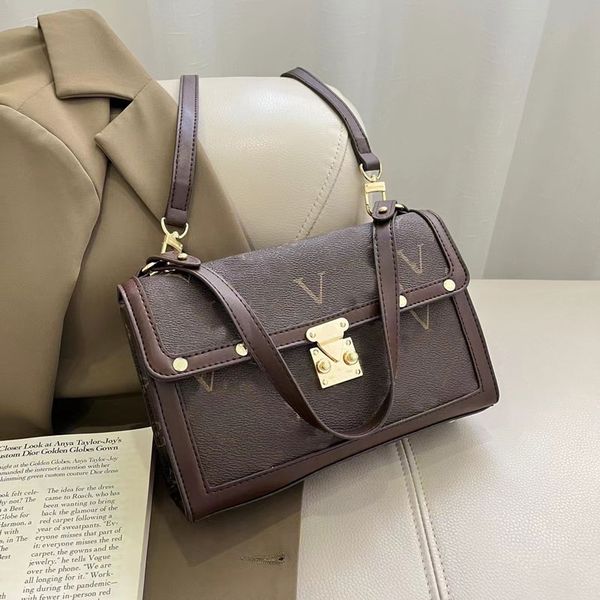 classic crossbody bag embossing flower designers bag shoulder chain totes bag women underarm bags leather handbag purse wallet
classic crossbody bag embossing flower designers bag shoulder chain totes bag women underarm bags leather handbag purse wallet