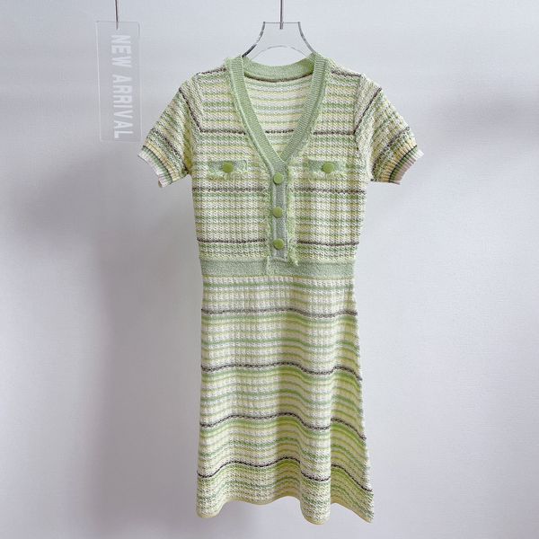 528 xl 2023 spring summer flora print dress v neck short sleeve white dress panelld dress luxury fashion prom womens clothes yl, Black
528 xl 2023 spring summer flora print dress v neck short sleeve white dress panelld dress luxury fashion prom womens clothes yl, Black