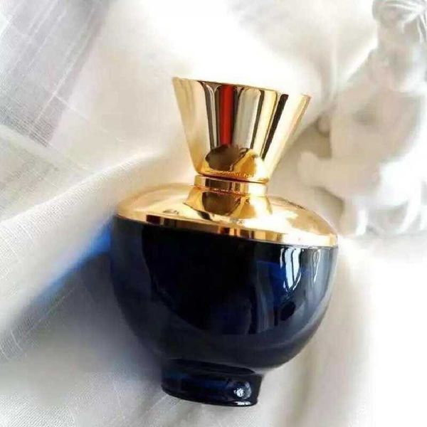 perfumes for woman natural spray 100ml floral fruity notes highest quality edt delivery
perfumes for woman natural spray 100ml floral fruity notes highest quality edt delivery
