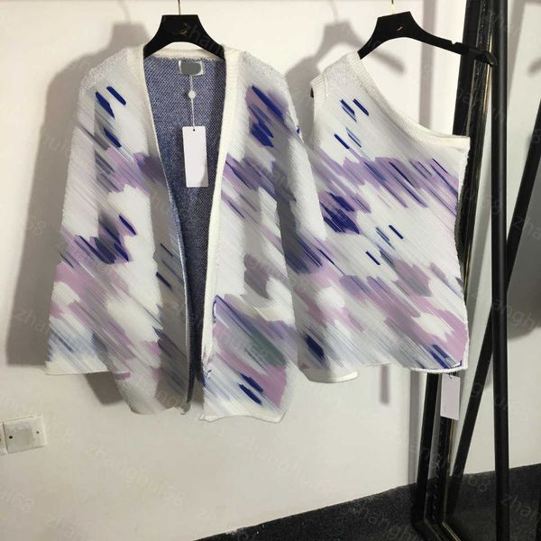 23ss knitted suit womens designer clothing skirt set letter print v-neck long sleeve knitted cardigan diagonal shoulder dress sets womens cl, White
23ss knitted suit womens designer clothing skirt set letter print v-neck long sleeve knitted cardigan diagonal shoulder dress sets womens cl, White