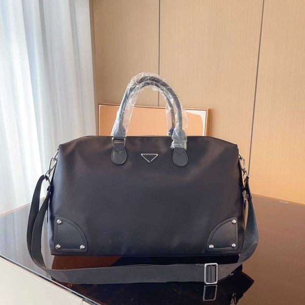 designer bag large capacity portable popular travel bag fashion outdoor lightweight waterproof sports bag men's and women's busine
designer bag large capacity portable popular travel bag fashion outdoor lightweight waterproof sports bag men's and women's busine