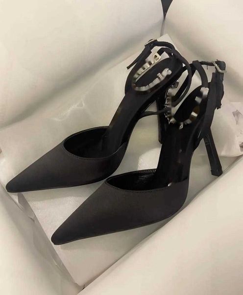 luxury summer wang delphine sandals shoes black pointed toe high heel crystal branding around ankles straps party wedding lady pumps
luxury summer wang delphine sandals shoes black pointed toe high heel crystal branding around ankles straps party wedding lady pumps