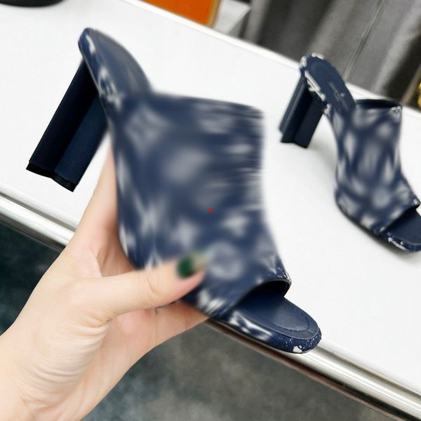 2023 fashion size 35-40 women's slippers summer outdoor fashion soft soles comfortable casual beach sandals -365, Black
2023 fashion size 35-40 women's slippers summer outdoor fashion soft soles comfortable casual beach sandals -365, Black