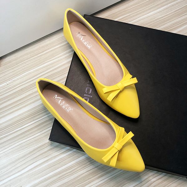 women flats leather shoes slip on daily casual shoes for girls solid color soft sole flat shoes for female 33-44, Black
women flats leather shoes slip on daily casual shoes for girls solid color soft sole flat shoes for female 33-44, Black