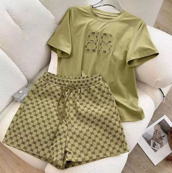 designer tracksuits women 2 piece shorts set bb outfits short sleeve t shirt jogger sport suit fashion pink letter print sportswear gg123ess, Gray
designer tracksuits women 2 piece shorts set bb outfits short sleeve t shirt jogger sport suit fashion pink letter print sportswear gg123ess, Gray